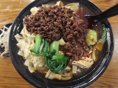 -丽虹云南过桥米线(兴工街店)