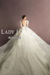 -Lady  Jane高端婚纱礼服馆