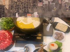 -鲜入围煮花胶鸡海鲜火锅