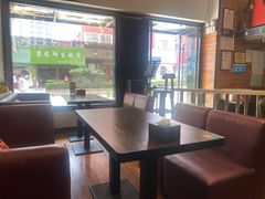 靠窗位-许榴香西餐厅(台东步行街店)