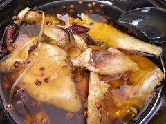 -鑫巴蜀小镇 · 水煮鱼专研店(玉桥店)