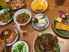 -老滇山寨•云南特色菜•地方菜•民族风情歌舞表演(金碧店)