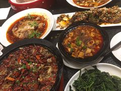 -万重锦·人文川菜馆(骡马市店)