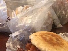 -闫家驴肉老店(华电一校店)