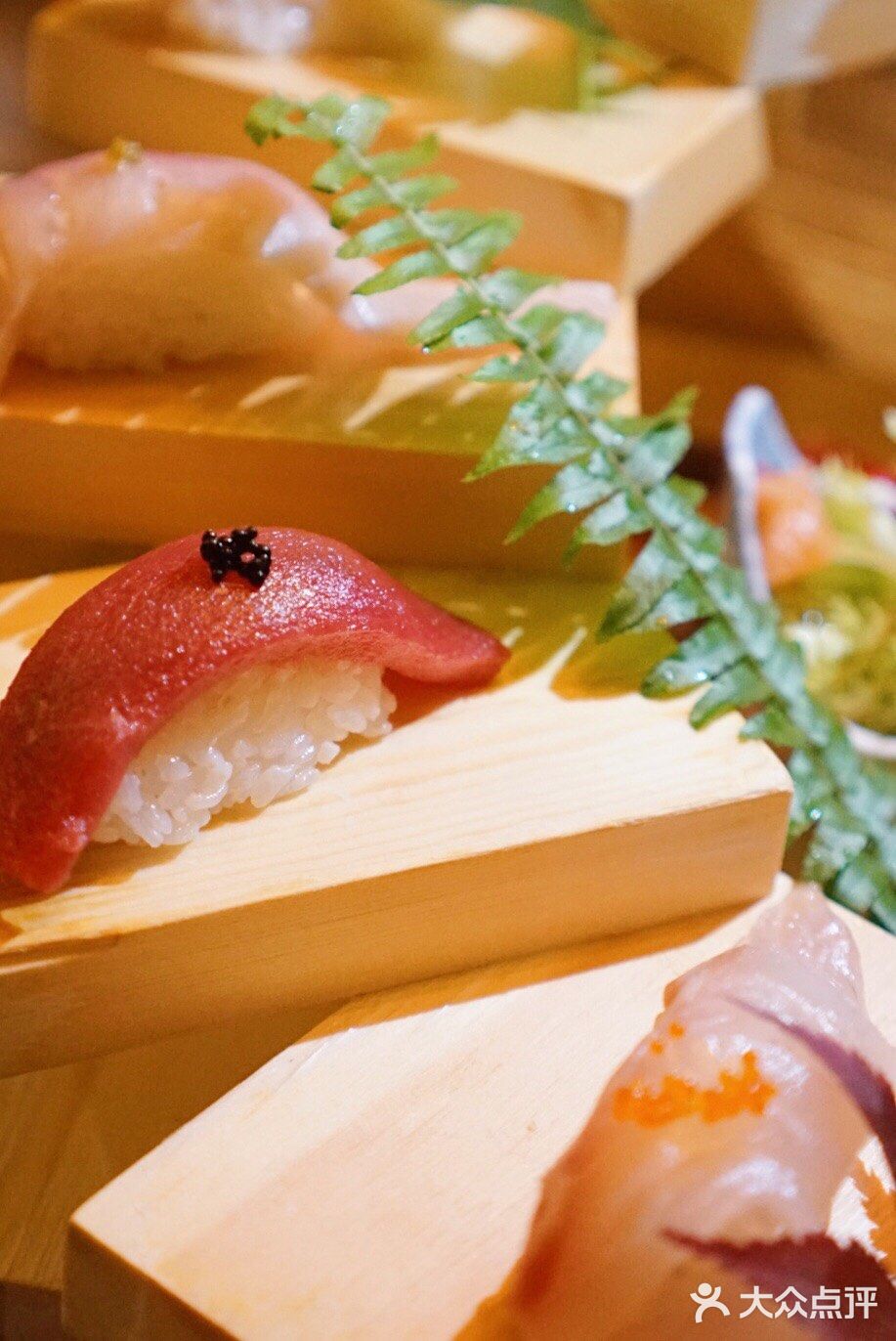 在舌尖味蕾之间 感受阿吾罗的认真🍣