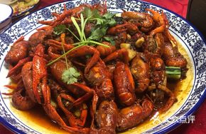 Spicy Boiled Large Lobster