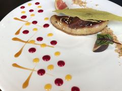 黑菌层鹅肝派配梨啫喱-AZUL by FUEL蓝色·法式酒馆(琶醍店)