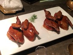 脆皮乳鸽-新荣记(BFC外滩金融中心店)