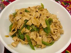 -闯关东东北农家菜(崂山石老人店)