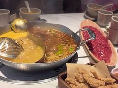 -左庭右院鲜牛肉火锅(金山万达店)