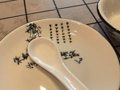 -顶峰夜宴·龙虾烧烤大排档(九江学院店)