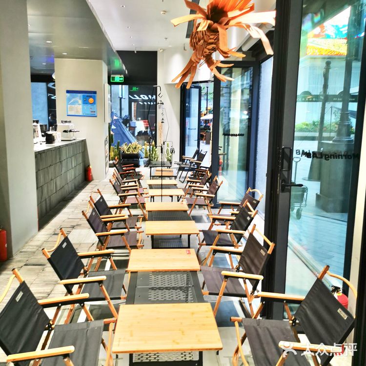 南京东路露营喝咖啡?