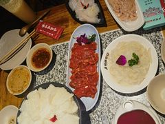 -老牌坊云南鱼豆花火锅(哈西万达店)