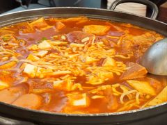 部队火锅-HONGA HONGA雄家(曹路店)