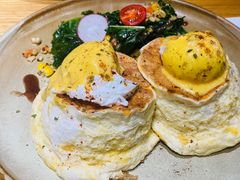 蟹肉水波蛋松饼-白鸟珈琲White Bird Cafe(南京西路店)