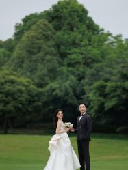 -喜爱高定婚纱摄影