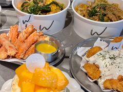 -W COLLECTIVE  DESSERT SHOP