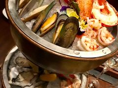 招牌海鲜拼盘-恰餐厅及酒吧 CHAR Bar & Grill (北京丽都皇冠假日店)