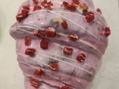 草莓巧克力可颂-BreadTalk面包新语·烘焙蛋糕(中华广场店)
