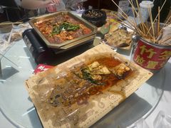 -刘姐啤酒鱼民族演艺餐厅(西街总店)