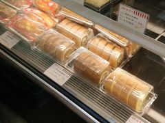 -红宝石·鲜奶小方·海派西点房(金杨店)
