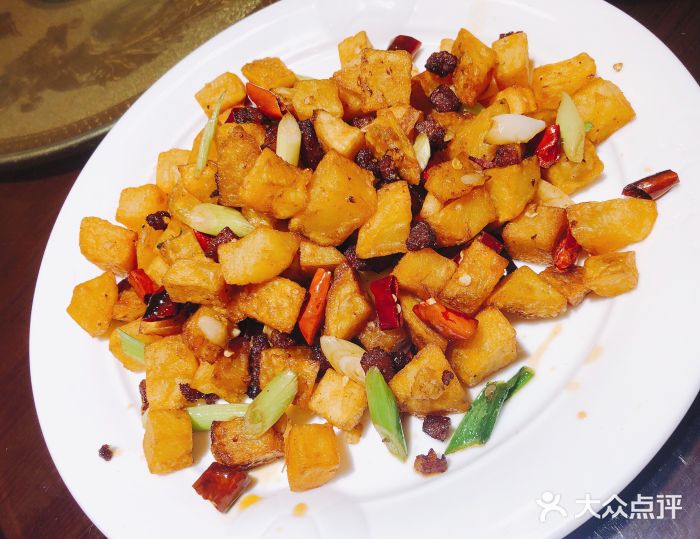 四合院土豆炒脆哨图片