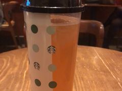 -星巴克(广州淘金路店)