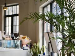 -Fridi Patisserie Cafe