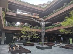 -瑞虹新天地月亮湾
