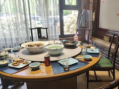 -鹊华居·地道鲁菜·海鲜·融合味(大明湖店)