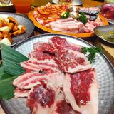 哟！听说新开的这家韩式山葵烤肉店简直太火爆了！