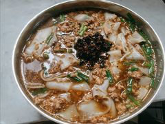 -正宗杨记普洱酸醋米线(总店)