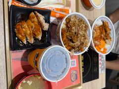 现煎鸡腿排-吉野家(大悦城店)