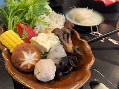 -湊湊火锅·茶憩(颐堤港店)