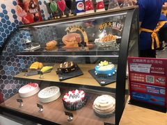 面包甜点陈列柜-DQ·蛋糕·冰淇淋(万象城店)