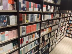 -钟书阁(群光广场店)