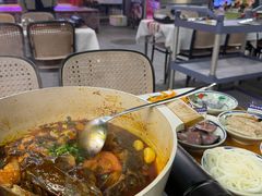 -刘姐啤酒鱼民族演艺餐厅(西街总店)