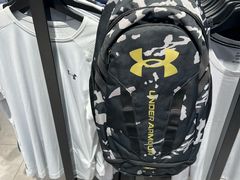 -UNDER ARMOUR(八达岭奥莱店)