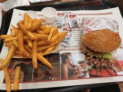-The Habit Burger Grill 哈比特汉堡(复兴soho店)
