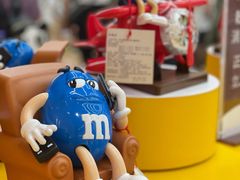 -m豆巧克力世界(上海世茂广场店)