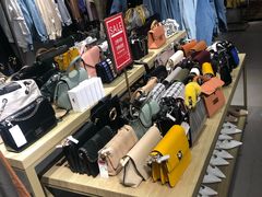 -URBAN REVIVO(北京斯普瑞斯奥特莱斯店)