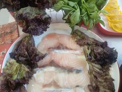 -毛辣果·贵州红酸汤牛肉火锅(西单店)