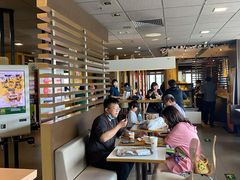 用餐区-麦当劳(百荣世贸商城店)