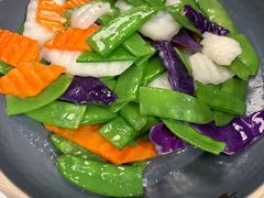 金雀花百合五彩时蔬-云海肴云南菜·蒸汽石锅鱼(新奥店)