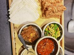 -挂旗柴锅鸡(蚌山区嘉年华店)