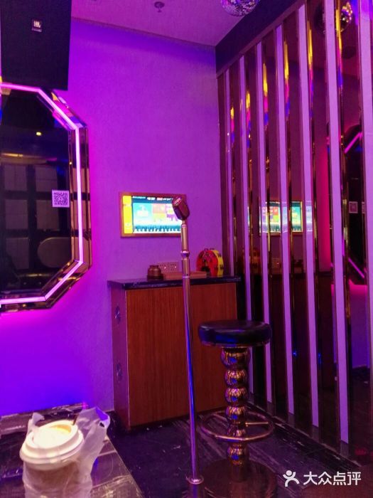 皇室派对量贩式ktv图片