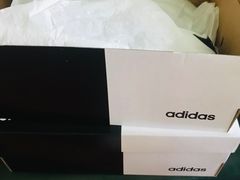 -阿迪达斯(武林银泰三叶草店)