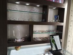 -视野联行眼镜蔡司·依视路官方授权店(顺城店)