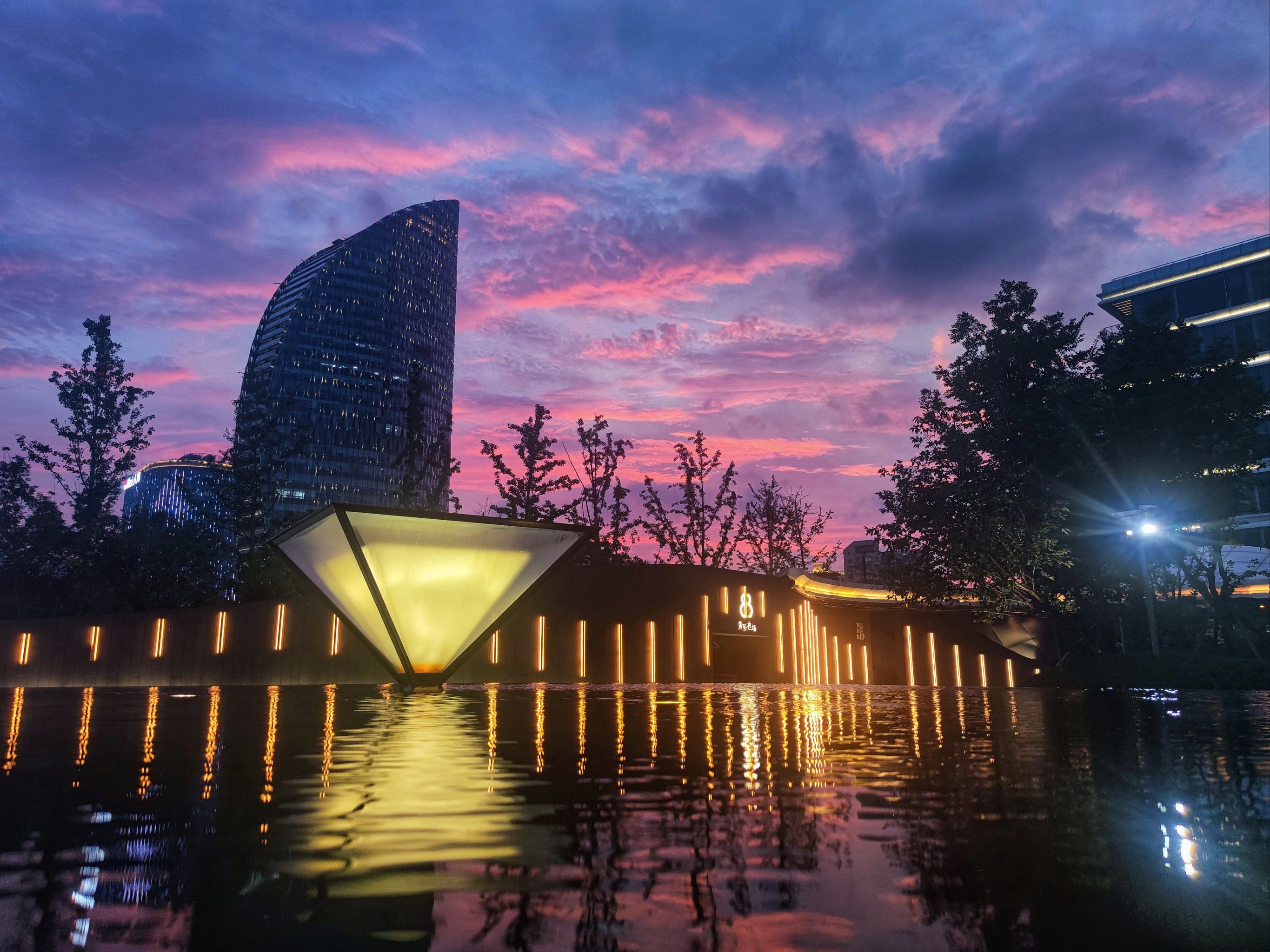 杨浦滨江的晚霞