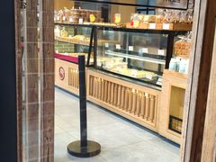 面包甜点陈列柜-读酥世家(宛平南路店)